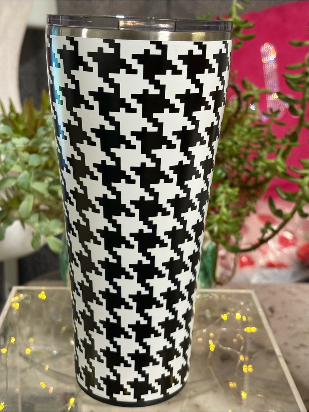 Swig Life Houndstooth Tumbler 32oz - Picture 6 of 17